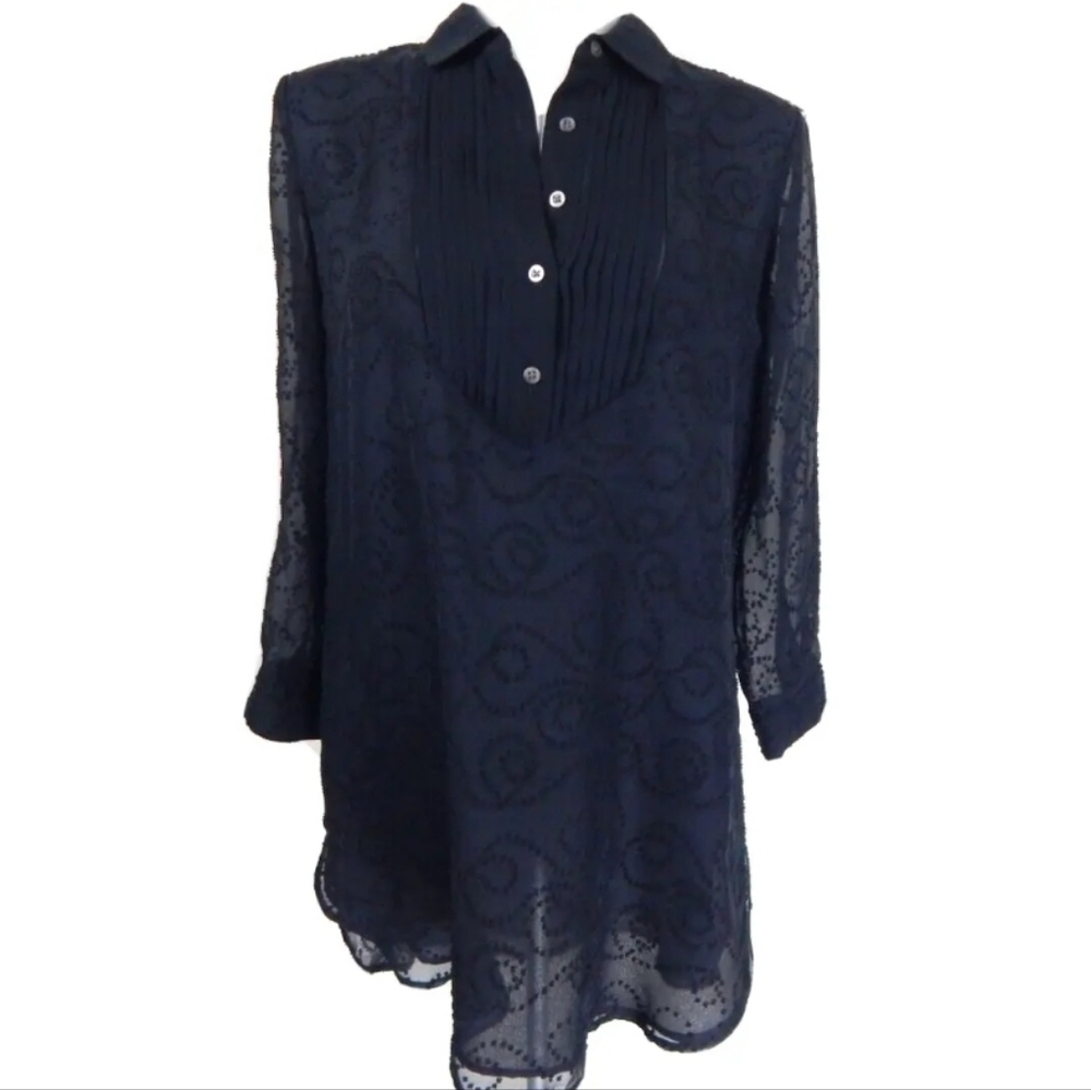 J.‎ Mclaughlin Black Silk Clip Dot Blouse